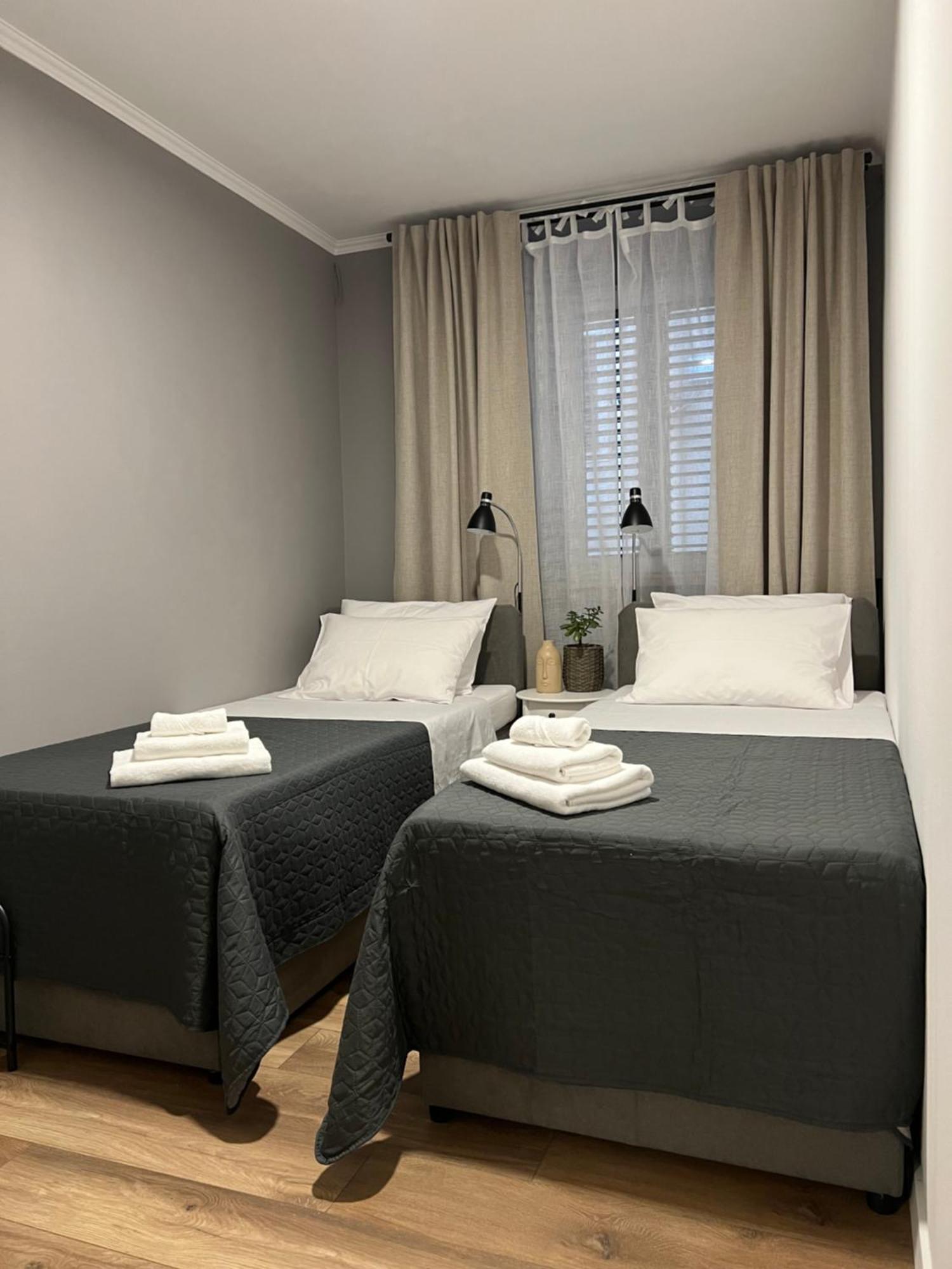 Cinderella Apartment With Free Parking Pola Esterno foto