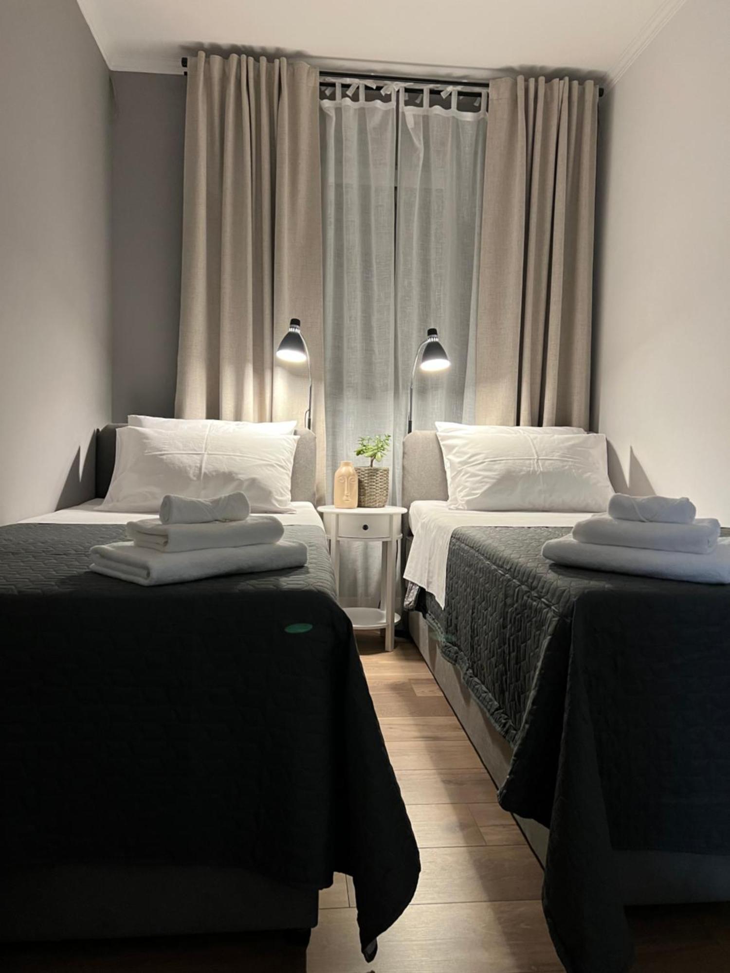 Cinderella Apartment With Free Parking Pola Esterno foto
